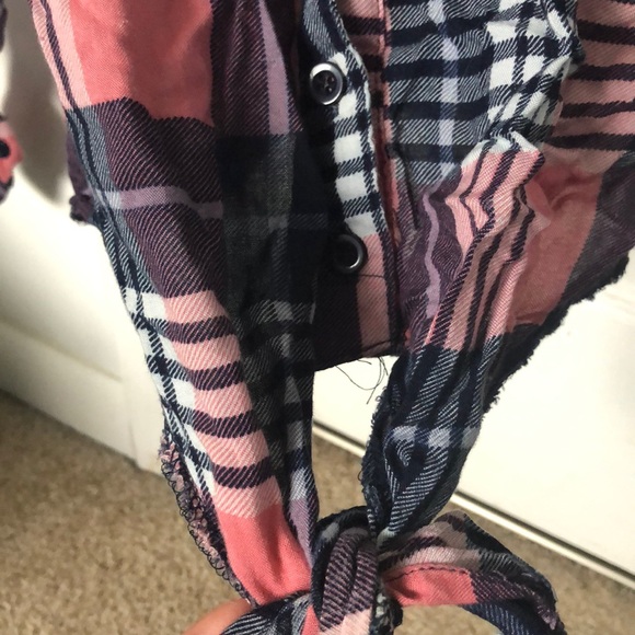 Crop tie in front flannel - Picture 4 of 4